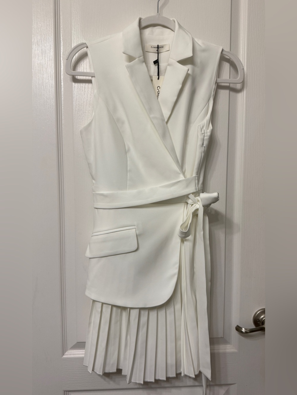 Commense Off White Sleeveless Blazer Wrap Dress - Picture 2 of 5